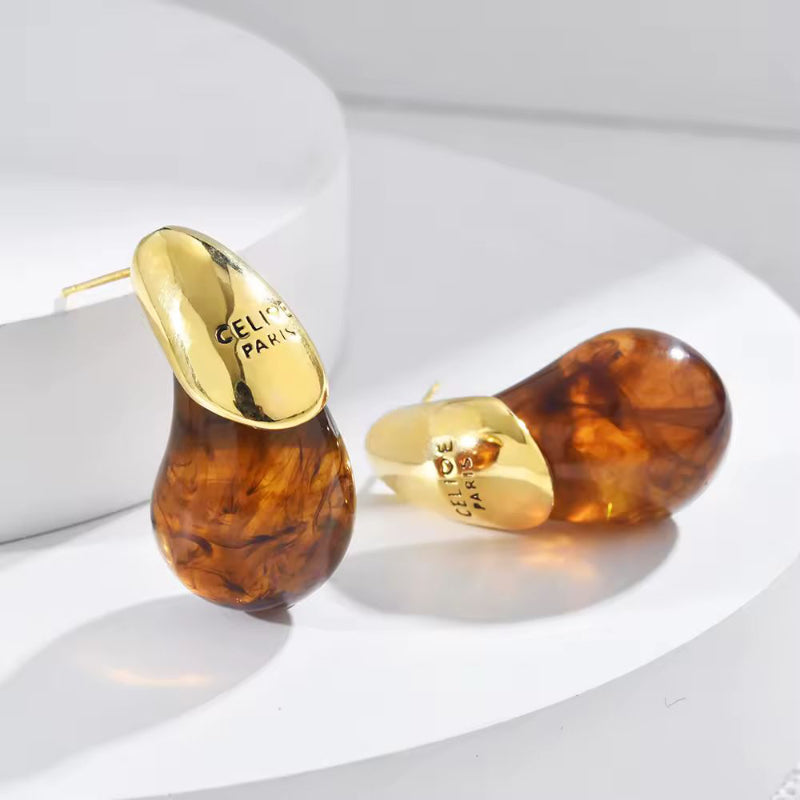 CELISE drop earrings with amber brown resin and gold-plated copper setting – elegant vintage-style statement earrings for women