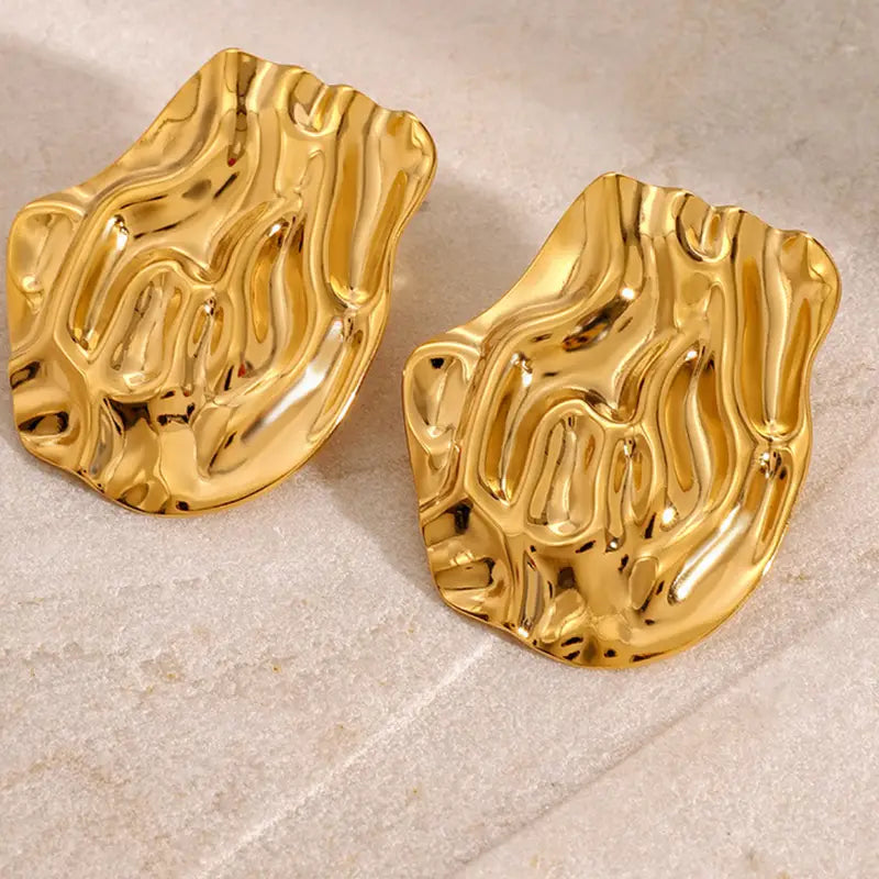 18K gold-plated earrings
• Luxury earrings
• Medium-sized earrings
• High-quality jewelry
• Timeless earrings
• Elegant earrings
• Jewelry for special occasions
• Must-have earrings
• Jewelry collection expansion
• Gift idea for women
• Luxury jewelry
• Gold-plated jewelry pieces