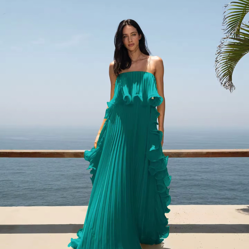 Full-length maxi dress for beach, party, or holiday – flowy and flattering summer outfit.