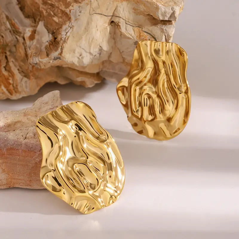 18K gold-plated earrings
• Luxury earrings
• Medium-sized earrings
• High-quality jewelry
• Timeless earrings
• Elegant earrings
• Jewelry for special occasions
• Must-have earrings
• Jewelry collection expansion
• Gift idea for women
• Luxury jewelry
• Gold-plated jewelry pieces