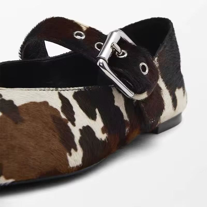 Luxuriöse Kuhfell-Lederslipper Damen 2025 – Echtleder Loafer mit Schnalle, runde Zehenform, bequeme Flats mit Animal-Print für Frühling & Sommer