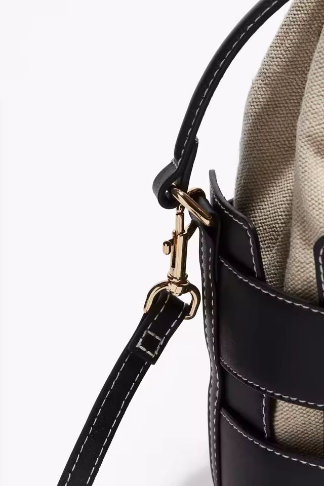 LORVÉ Elegance Bucket Bag – luxury women’s PU leather handbag in black, designer crossbody bag for everyday and evening wear.