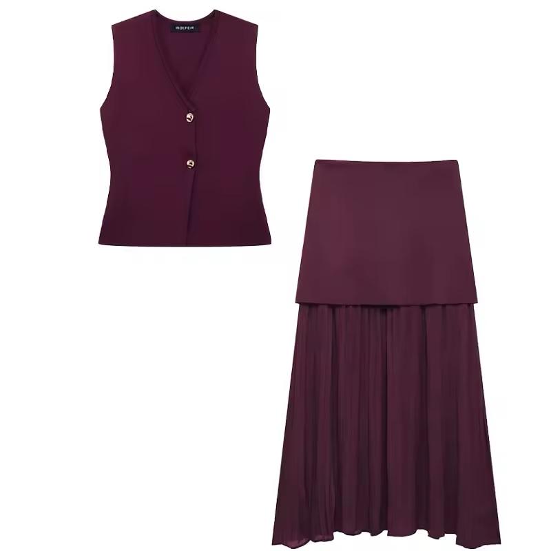 Paris City Muse bordeaux two-piece set for women – chic sleeveless vest and plissé maxi skirt – stylish choice for weddings, vacations, and special occasions.