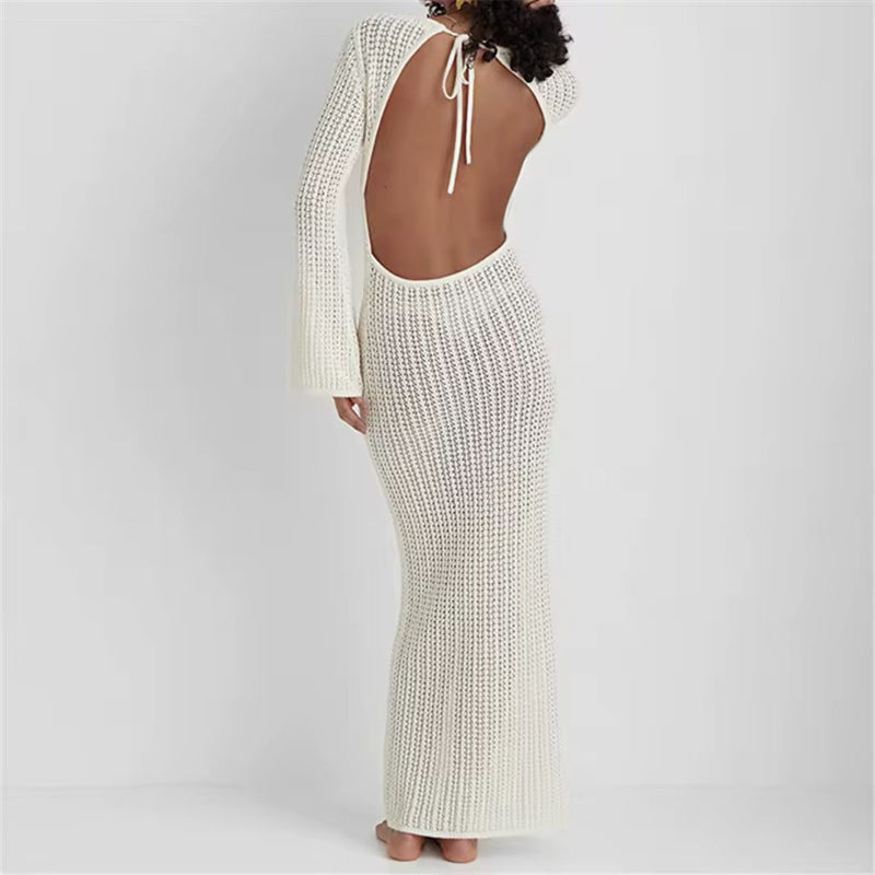 Boho-inspired backless maxi dress in soft white knit – ideal for holiday styling and sunset events
