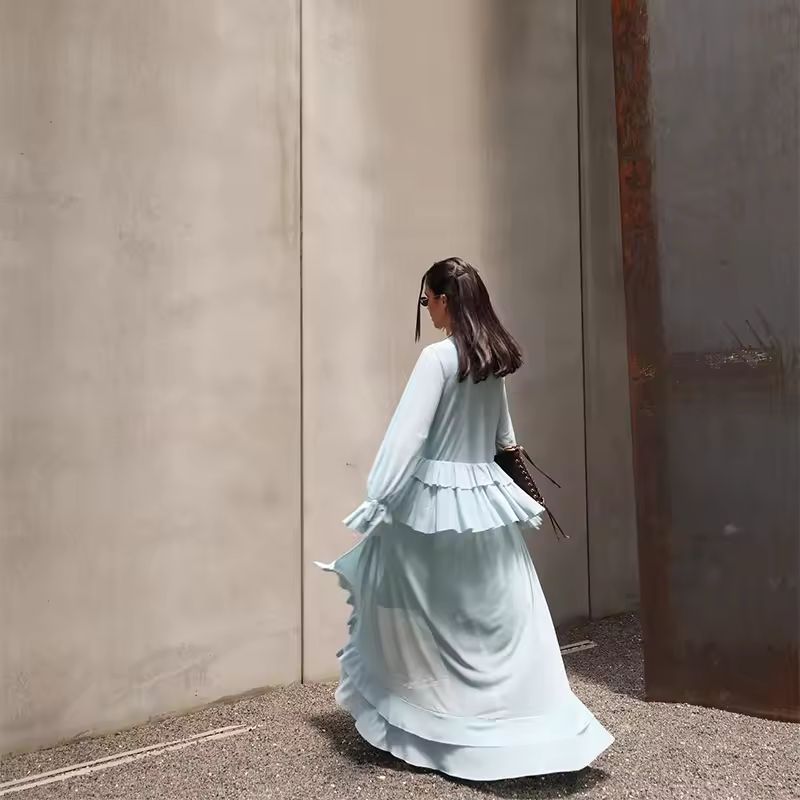 Flowy A-line dress with long sleeves and boho charm – spring 2025 women’s fashion in sky blue