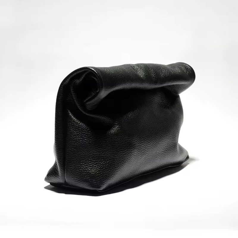 NÉRA SoftFold black – timeless foldable leather purse with cotton lining