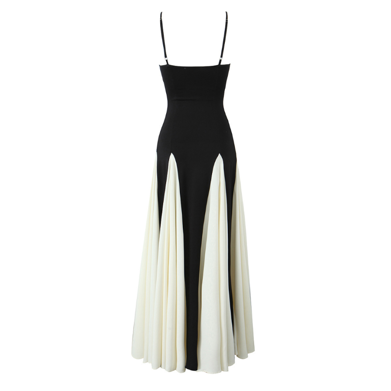 Back view of the Solène black maxi dress with open back design, elegant white contrast details, and full-length flared hem – ideal for formal occasions and galas.