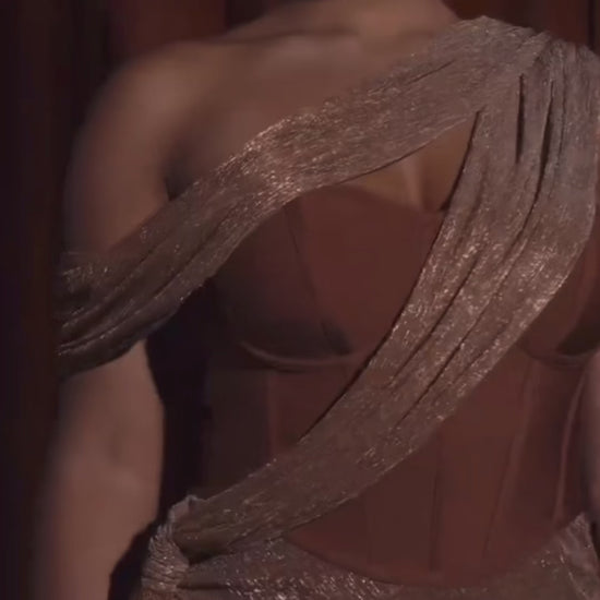 Sexy bronze formal dress for women – CAIRA Gown with shimmer fabric, open back and elegant silhouette
