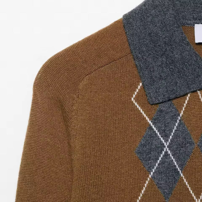 Women’s argyle knit sweater with polo collar in brown and grey – Chic and Charm Autumn Elegance pullover for fall winter fashion
