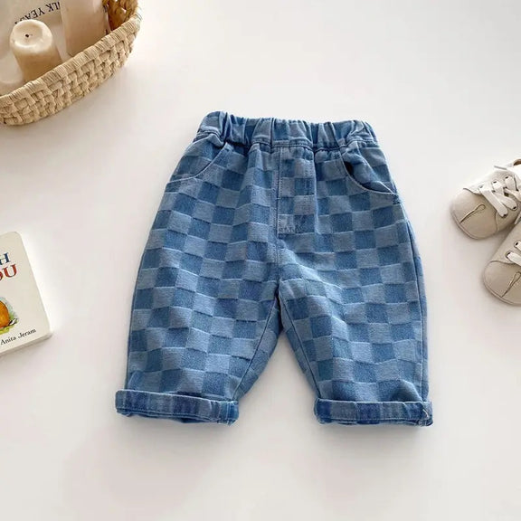 Comfortable blue kids’ pants with elastic waistband, perfect for boys and girls aged 1-3 years. Soft, breathable polyester material, ideal for everyday wear, playtime, and adventures. Malik