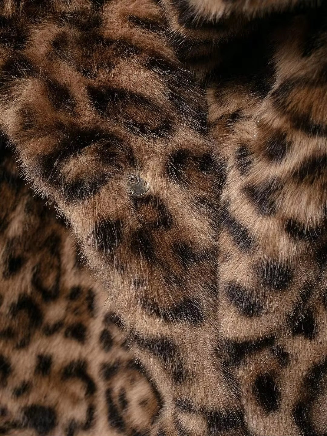 European and American Style Winter New Fashion Versatile Lapel Leopard Print Faux Fur Coat.