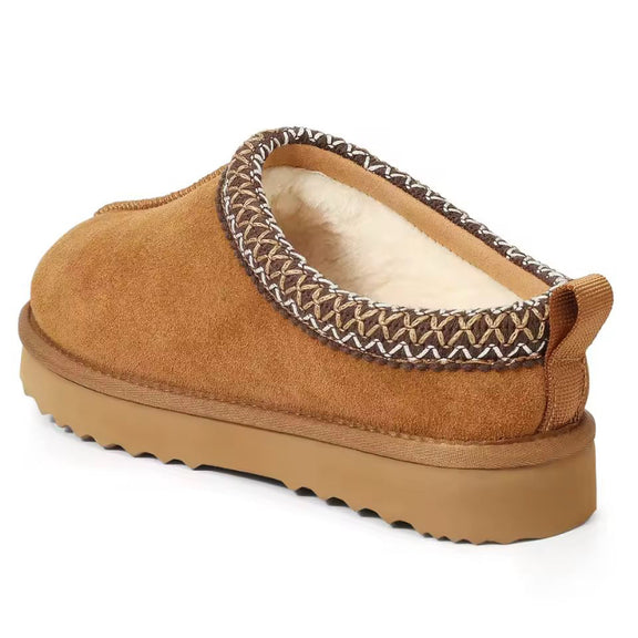Side view Aria suede women’s winter slippers, rounded toe, warm fur lining, anti-slip sole, ankle high Zara inspired design
