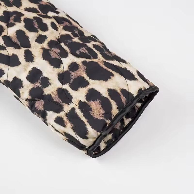 Trendy women’s leopard jacket – regular fit autumn coat with pockets
