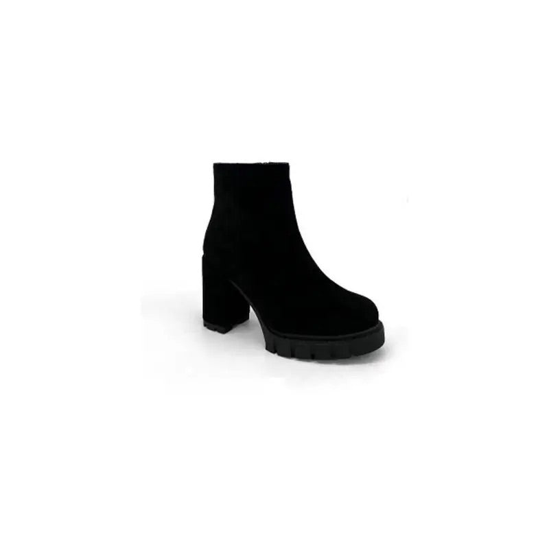 Black ankle-high boots with chunky heels and side zippers for an elegant look