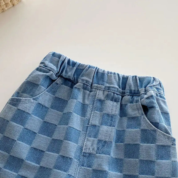 Comfortable blue kids’ pants with elastic waistband, perfect for boys and girls aged 1-3 years. Soft, breathable polyester material, ideal for everyday wear, playtime, and adventures.