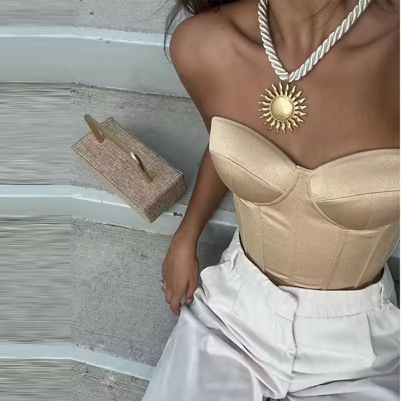 Chérie Shape Corset – feminine sleeveless bustier, backless summer fashion, perfect for vacations
