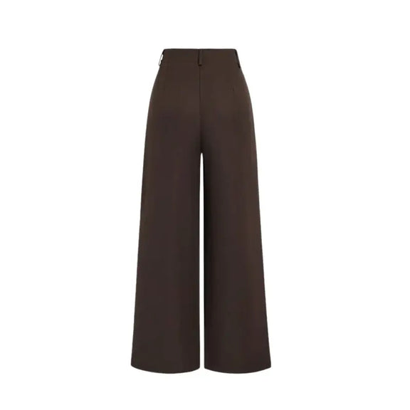 Elegant high-waisted trousers in brown with a wide-cut oversized fit and functional pockets