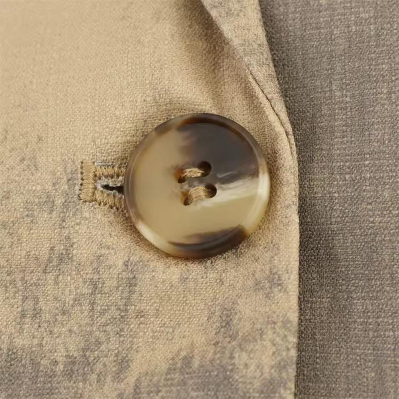 Mara Oversized Blazer Beige Grey – close-up detail horn-effect button, textured neutral fabric, women’s oversized chic blazer