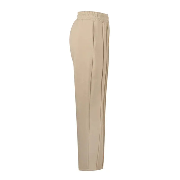 ComfortDuo Jogger Set in beige and black – polyester joggers with elastic waistband and ankle cuffs for a comfortable fit.