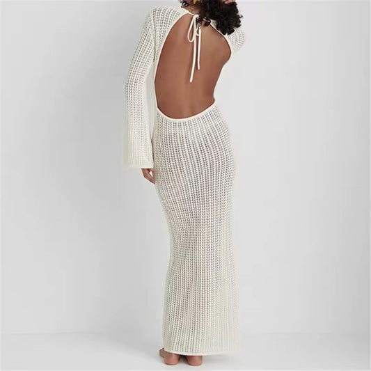 Boho-inspired backless maxi dress in soft white knit – ideal for holiday styling and sunset events
