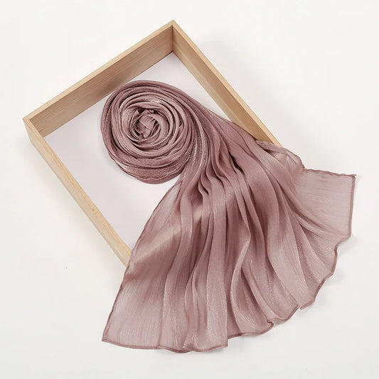 Non-slip chiffon hijab with soft stretch – elegant rose design
