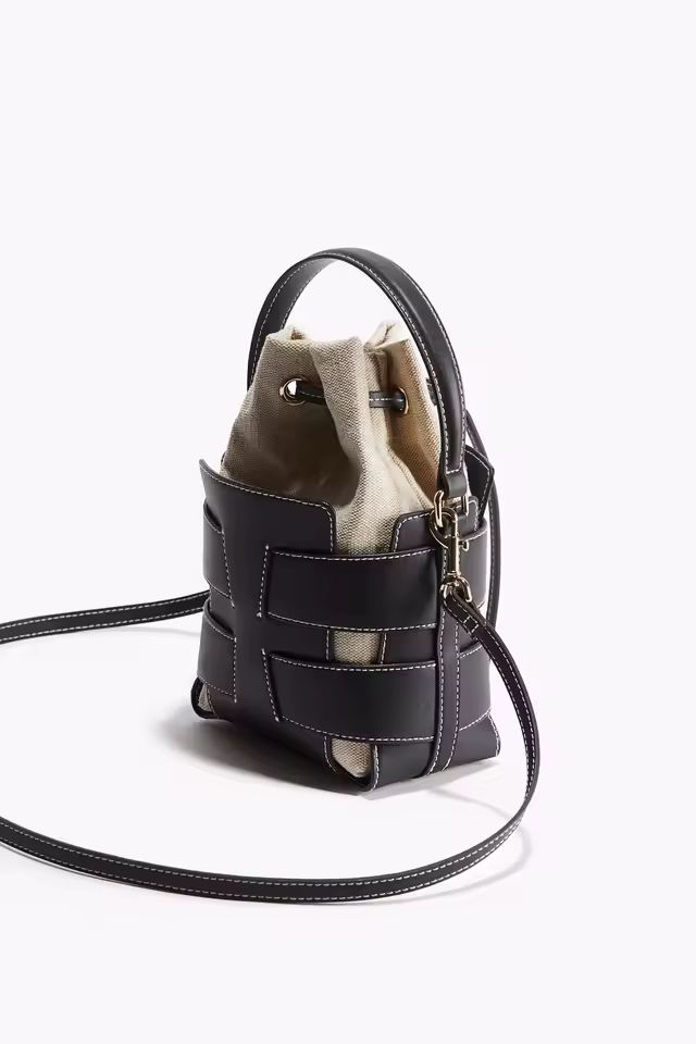 Stylish LORVÉ Elegance Bucket Bag in brown – lightweight women’s shoulder bag with adjustable strap, fashionable all-season handbag.

