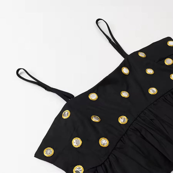 Summer fashion 2025 – black ZAYA set styled for resort or city evenings