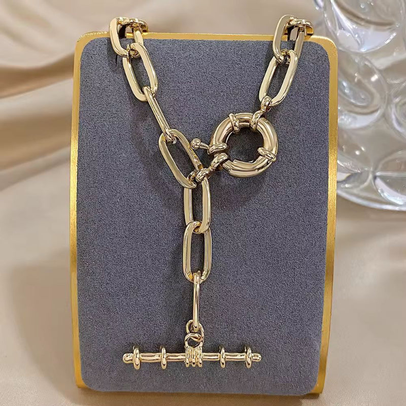 Elegant gold statement necklace for women with toggle closure – Nova Luxe jewelry piece